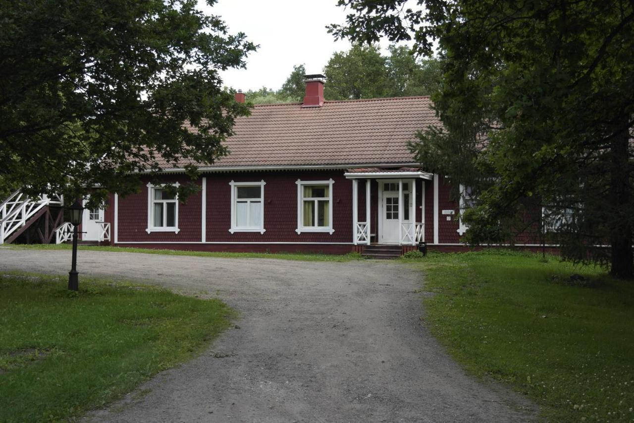 HOTEL MUSTION LINNA / SVARTA MANOR SVARTA 4* (Finland) - from US$ 107 |  BOOKED